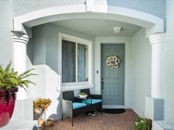2127 Oakmont Drive, Riviera Beach, FL 33404