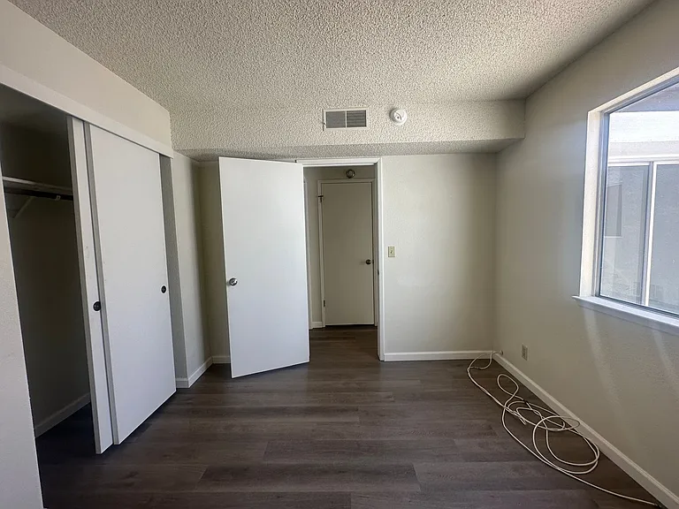 312 De Vega Ct — Photo 13