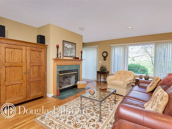3rd image of 55 Driftwood Dr