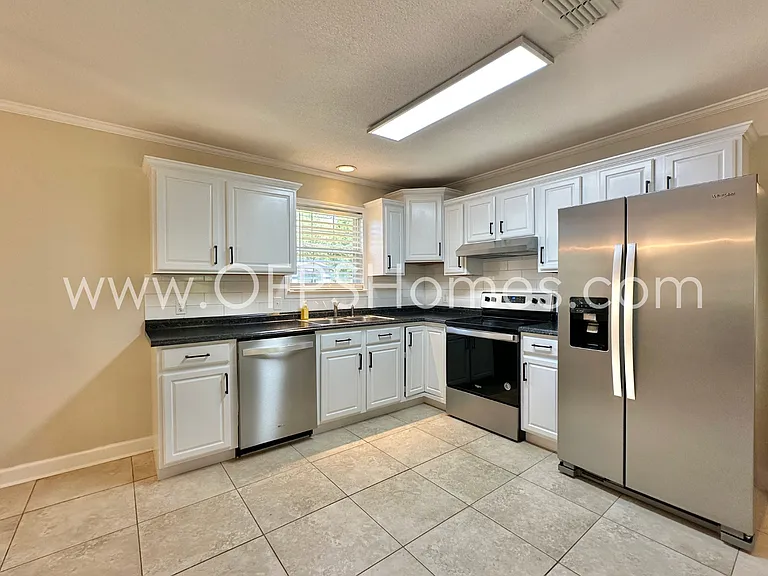 4490 Highway 87 N — Photo 7