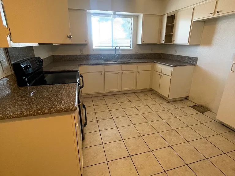 3411 Civic Center Dr #I — Photo 5