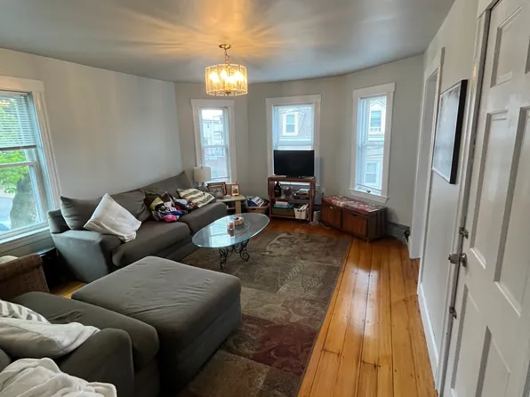 63 Marshfield St APT 2, Boston, MA 02119