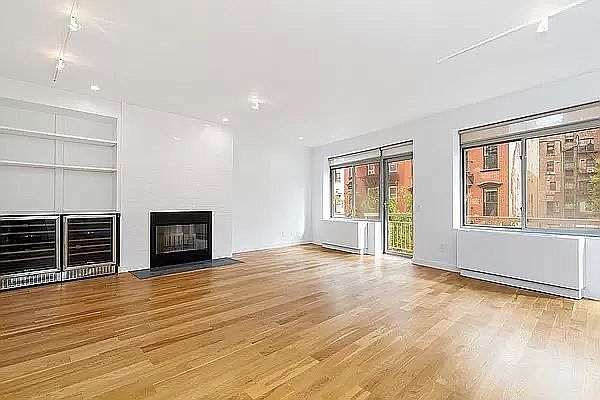 1st image of 29 Prince St APT 4