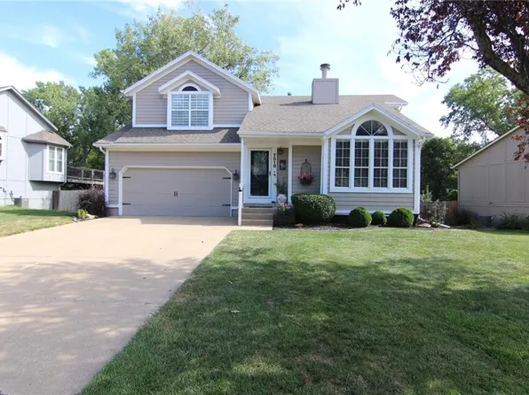 7518 W 154th Ter, Overland Park, KS 66223