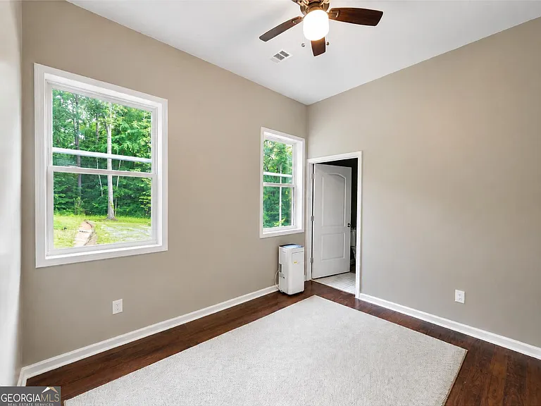 5589 River Rd #A — Photo 21