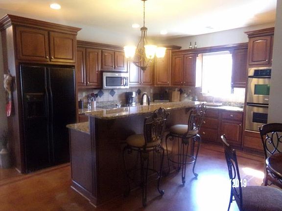 4th image of 606 River Birch Dr