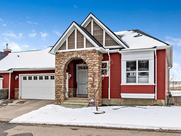 79 Tucker Cir, Okotoks, AB T1S 2J7