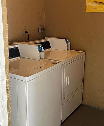 5th image of 5090 SW 64th Ave APT 302