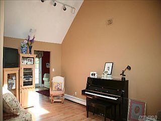 4th image of 65 Griffin Dr