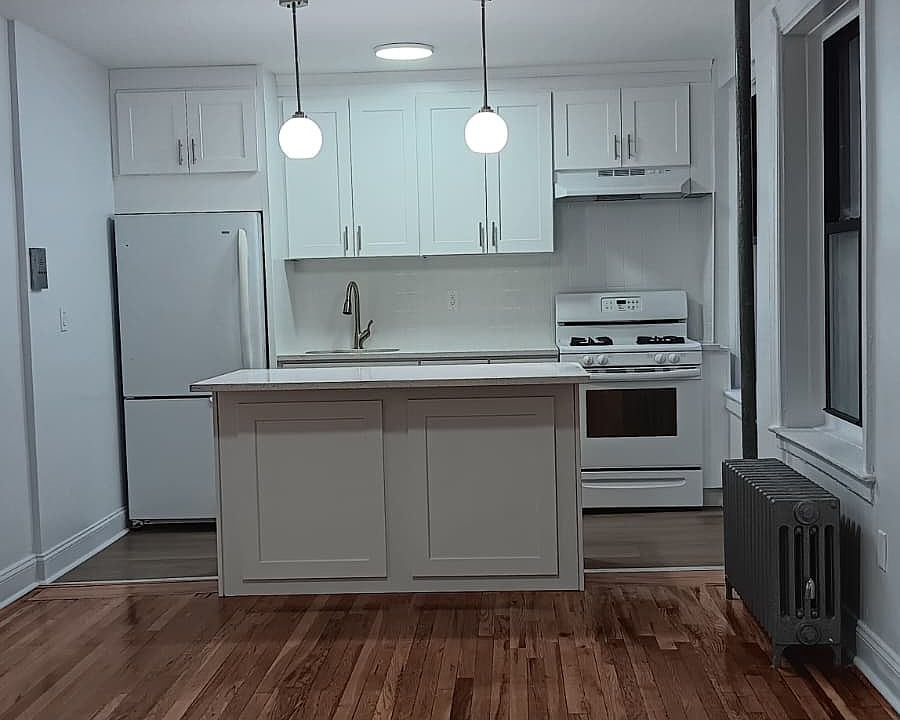 1st image of 1522 Beach Ave APT 1