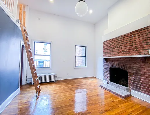 Rented by City Connections Realty | media 11