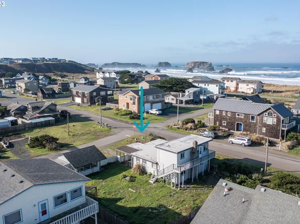 375 Jetty Rd SW, Bandon, OR 97411