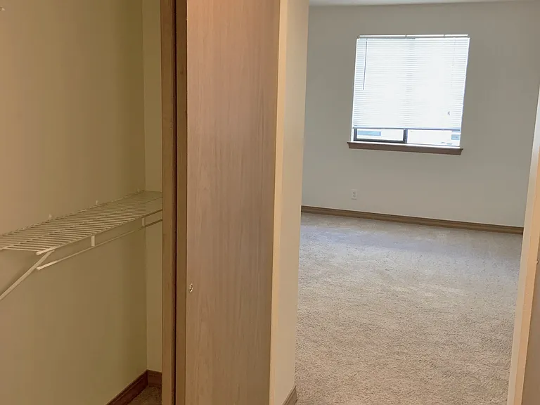 Meridian Place — Photo 38