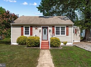 203 Locust Ave, Colonial Beach, VA 22443
