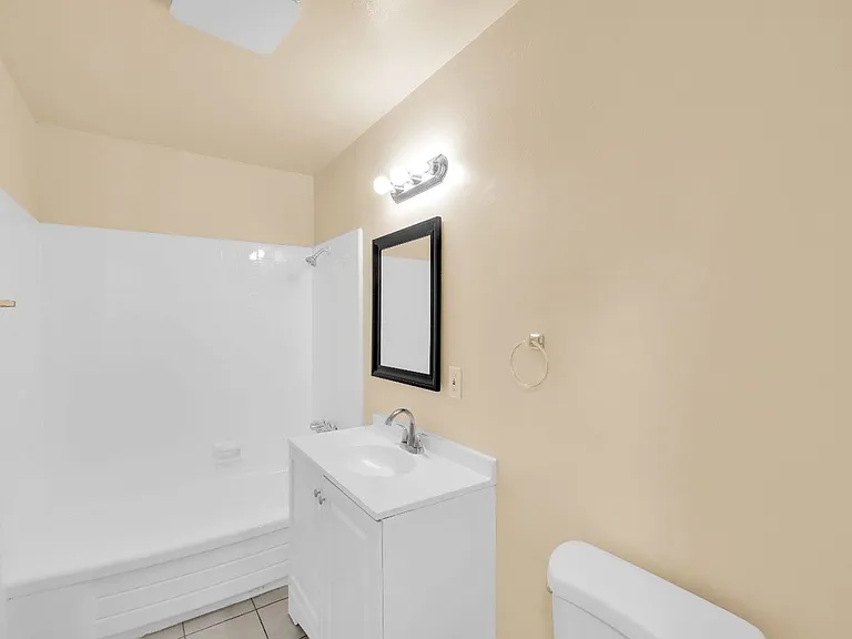Ramona Garden Apartments — Photo 4