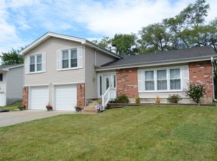 316 Plymouth Ln, Bloomingdale, IL