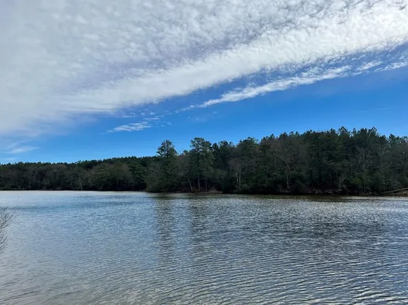 310 Maple Ln, Heathsville, VA 22473