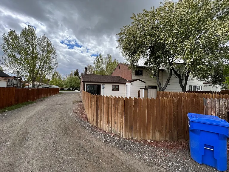1902 Prairie Rd — Photo 42