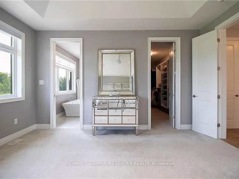 19 Secinaro Ave — Photo 23