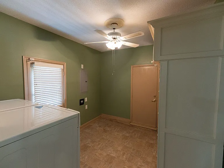 5517 Robinridge Rd — Photo 8