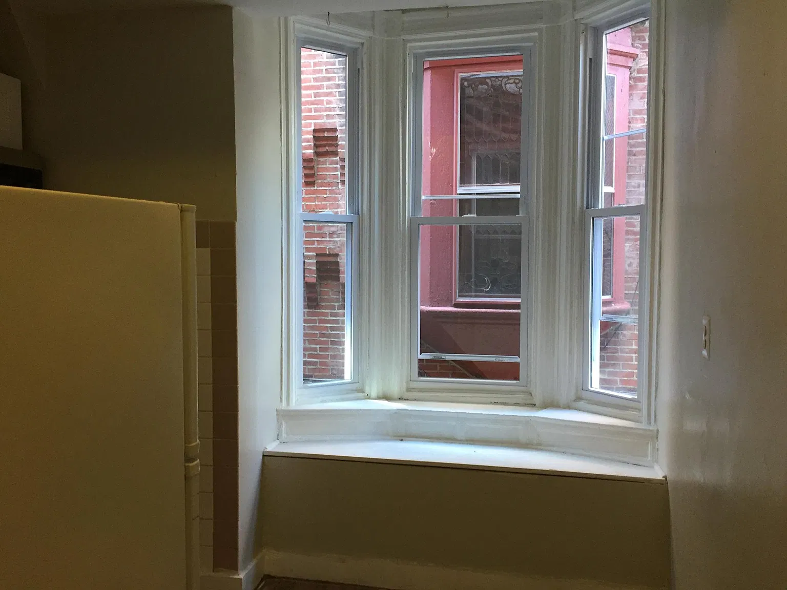 kitchen bay window