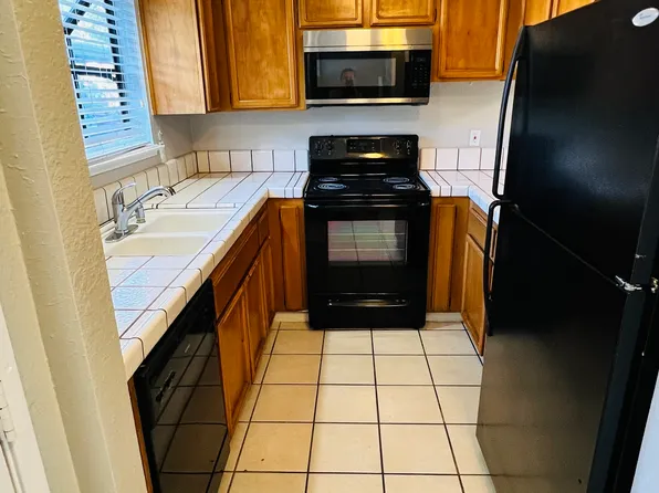 1117 Bell St APT 9, Sacramento, CA 95825
