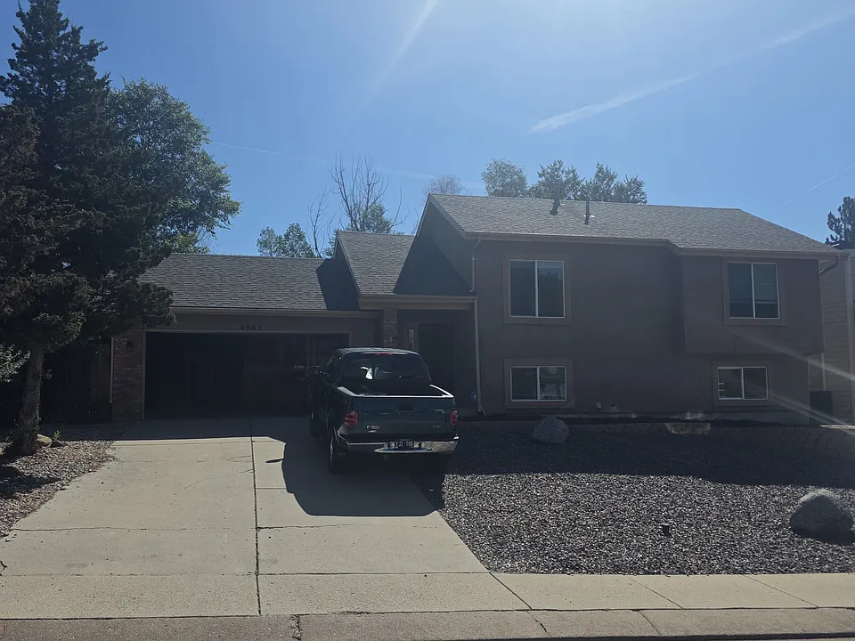 6865 Meadowwood Pl