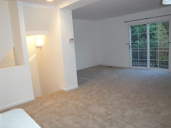 2nd image of 493 W Lincoln Ave #1