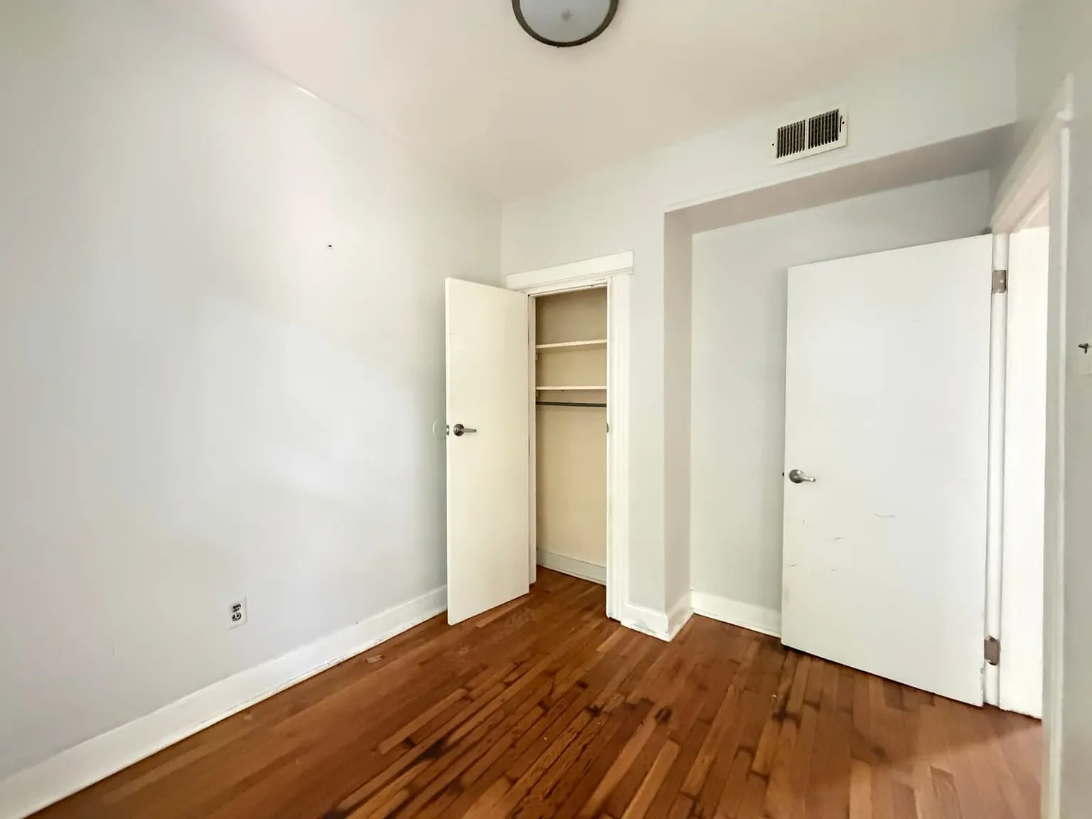 2 bed, 800 sqft, $2,350 — Photo 3