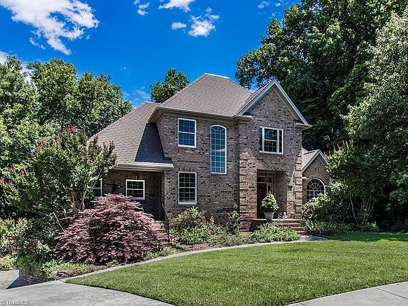 5th image of 2700 Swan Lake Dr