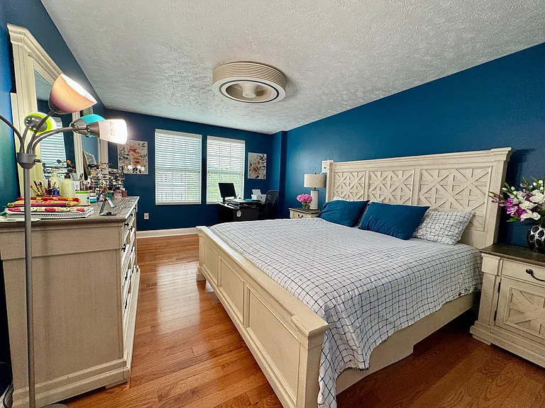 233 Grace Manor Dr — Photo 9
