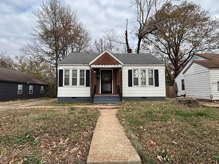 3732 Hazelwood Ave — Photo 1