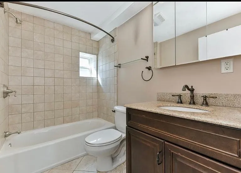 154 Webster St #2 — Photo 7