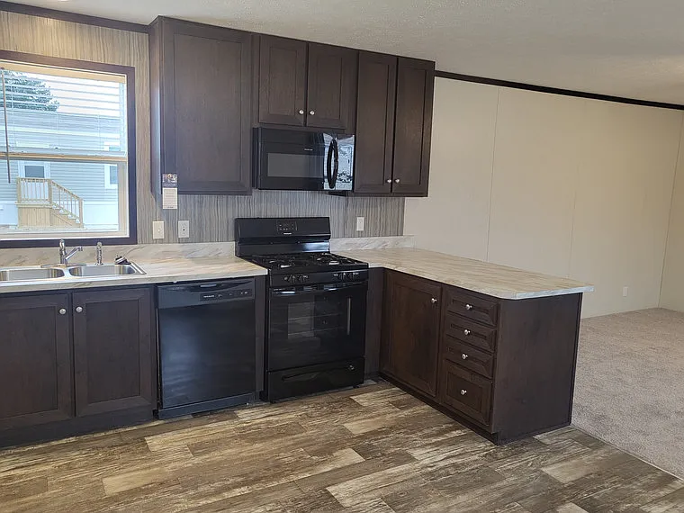 126 Elm Ave — Photo 11