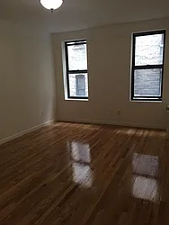 Rented by Roberto Guilbet, LREB