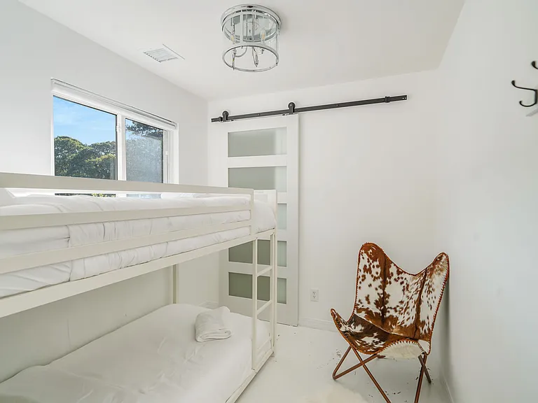 138 W Tiana Rd — Photo 13