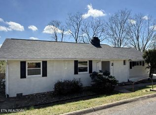 109 W Malta Rd, Oak Ridge, TN 37830