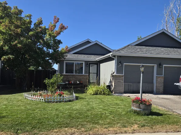 4340 Suncreek Dr, Loveland, CO 80538