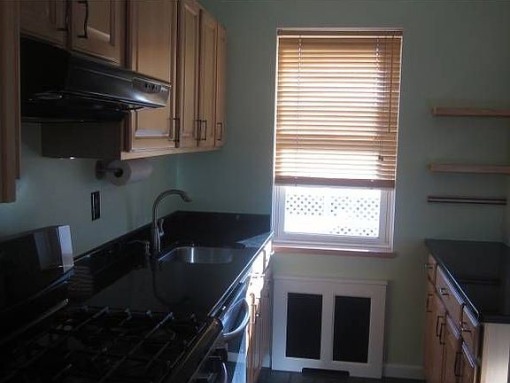 4th image of 30 E Hartsdale Ave APT 6A