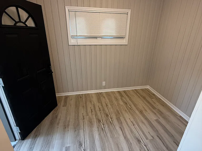 2239 Carey Dr SE — Photo 2
