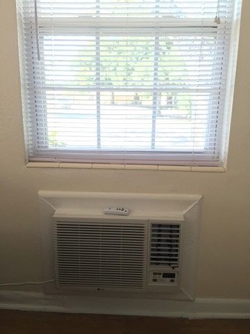 AC unit with Control
