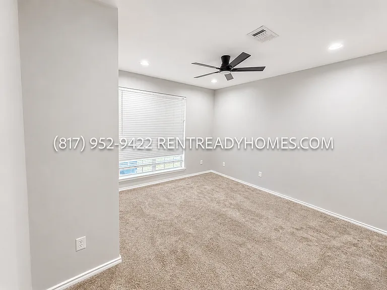 4901 Lakeside Dr — Photo 17