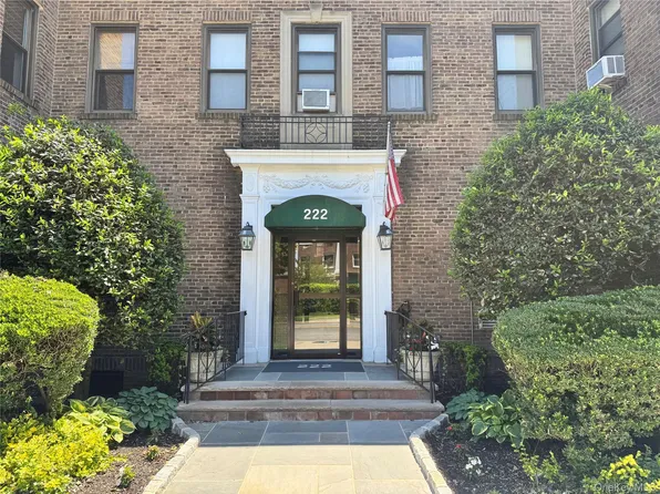 222 7th Street #2B, Garden City, NY 11530