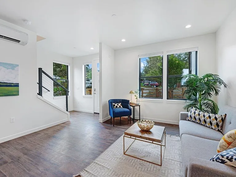 5915 Sunset Ave — Photo 8