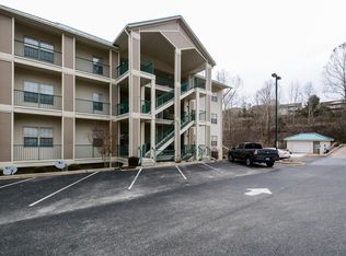 275 Lower Emerald Bay Cir #2, Hollister, MO 65672