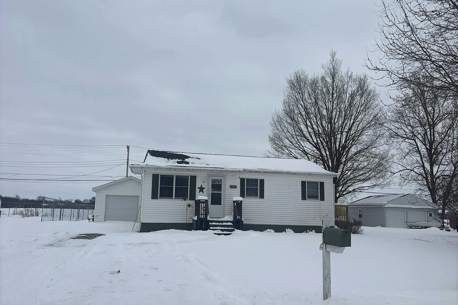 69217 Elaine Dr photo 1