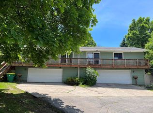 1950 Fiesta Ln, Green Bay, WI 54302