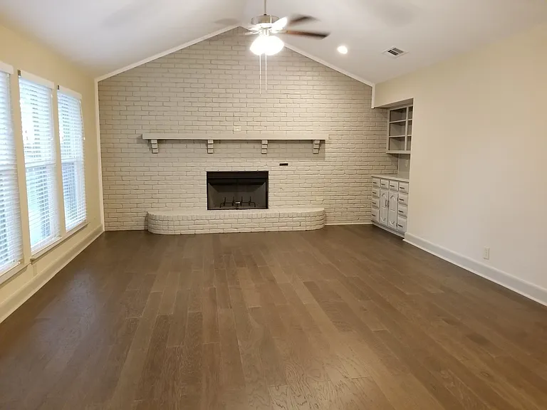 900 Rivercrest Blvd — Photo 18