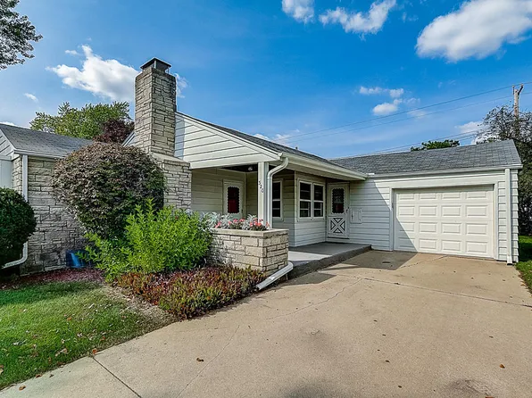 320 W Walters St, Port Washington, WI 53074