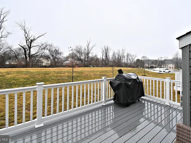 500 Sterling Dr — Photo 47